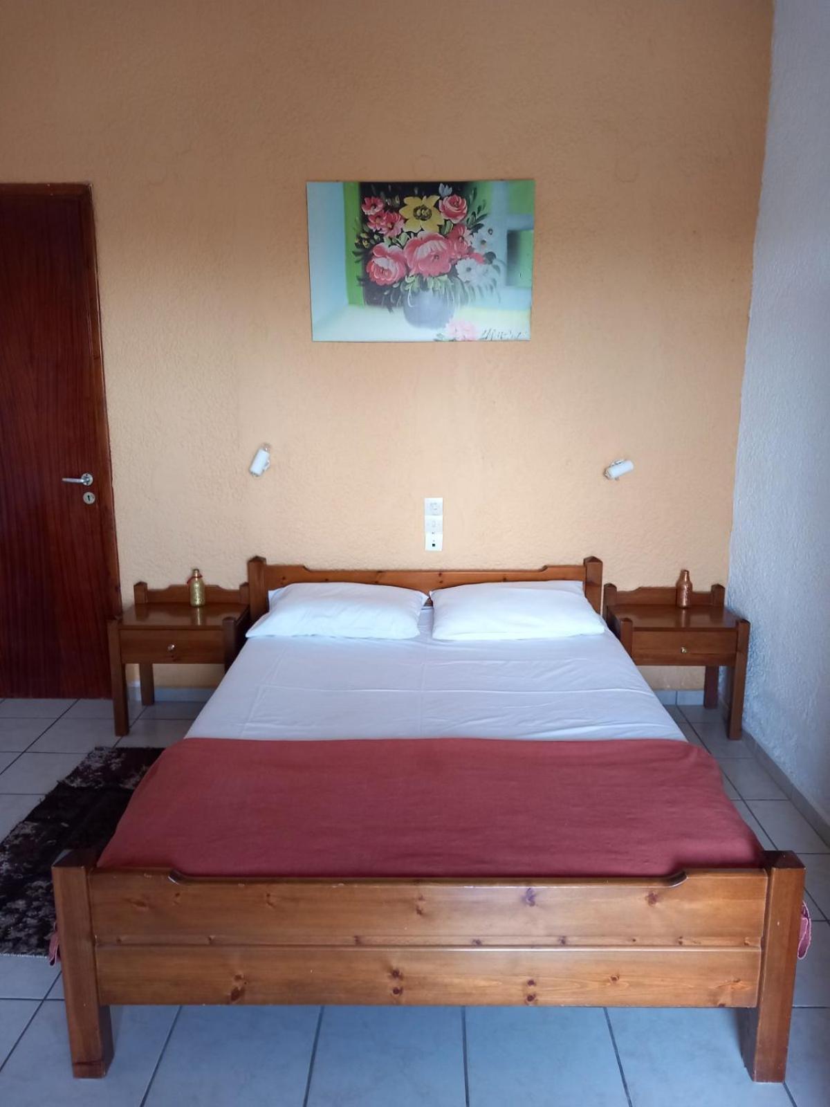 Antikristo Rooms การ์เตรอส ภายนอก รูปภาพ